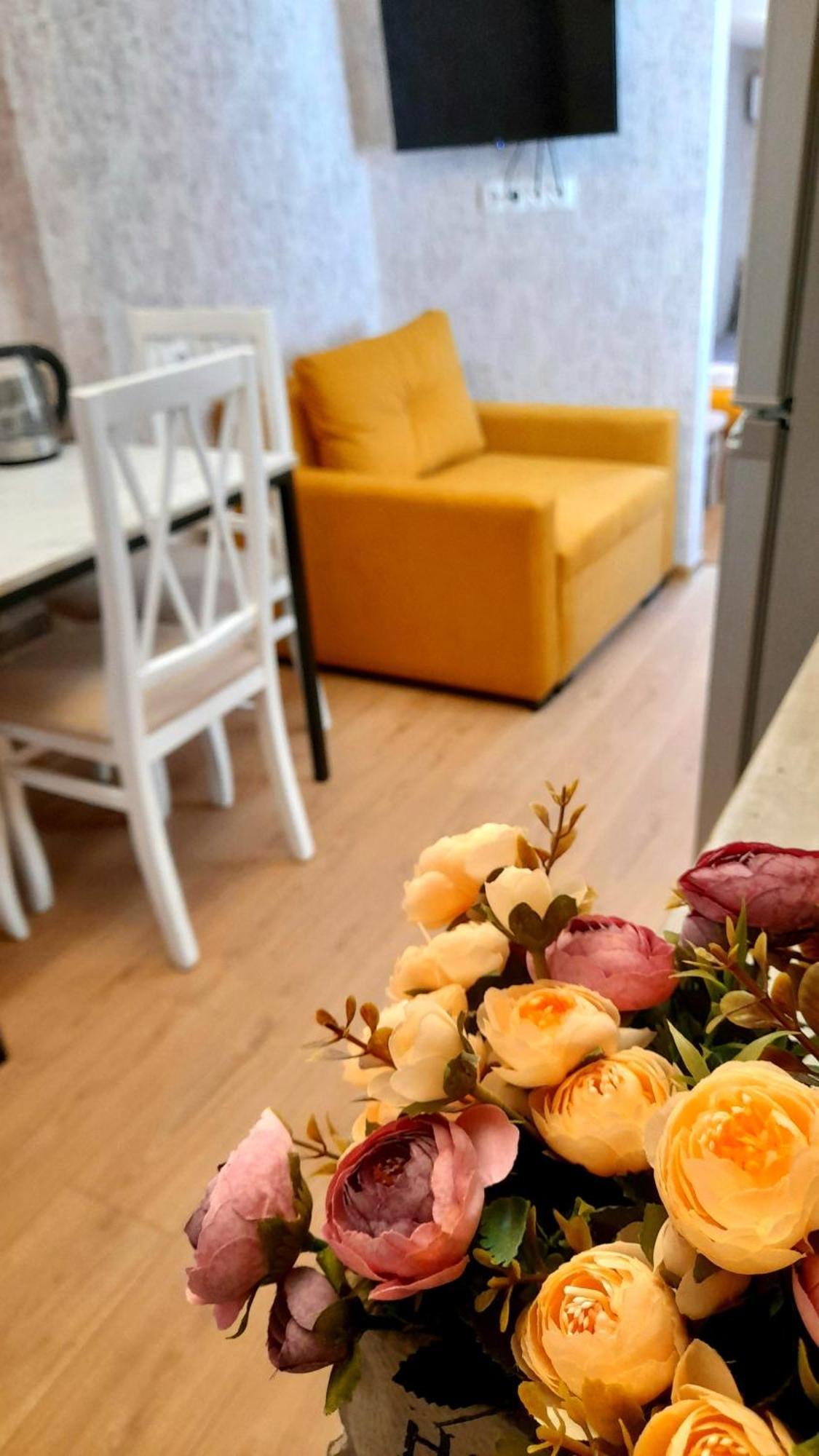 Sweet Home Apartment Тбилиси Екстериор снимка